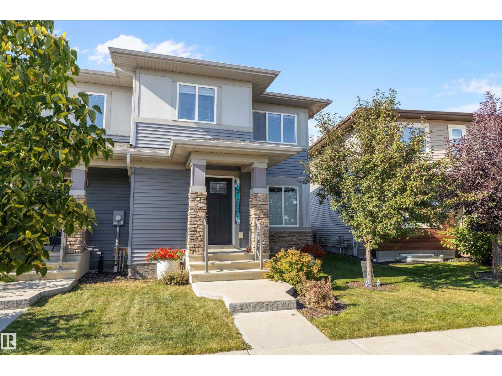 Photo 2 of 20112 27 Av Nw, Edmonton AB