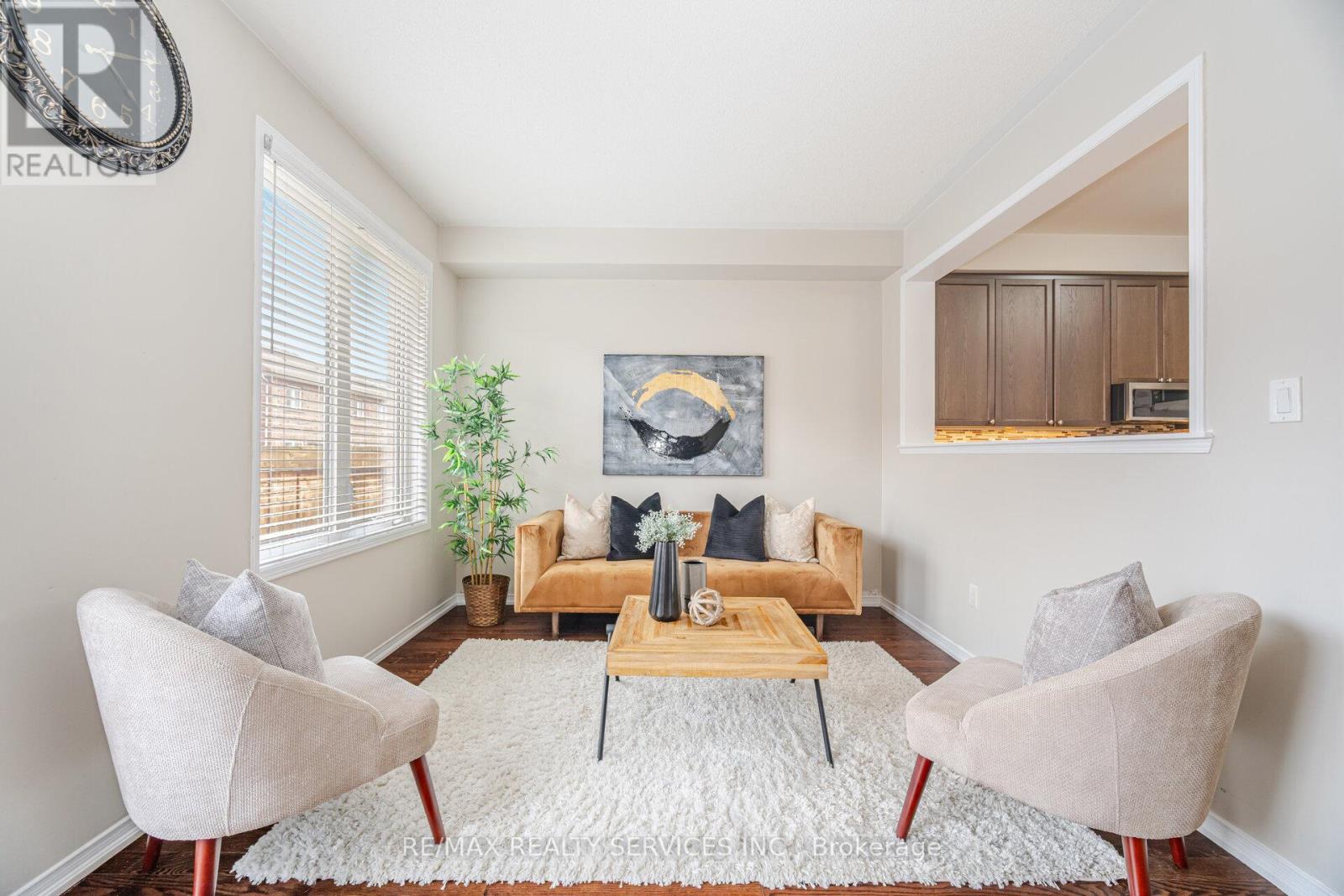 Photo 16 of 162 Sussexvale Drive, Brampton ON