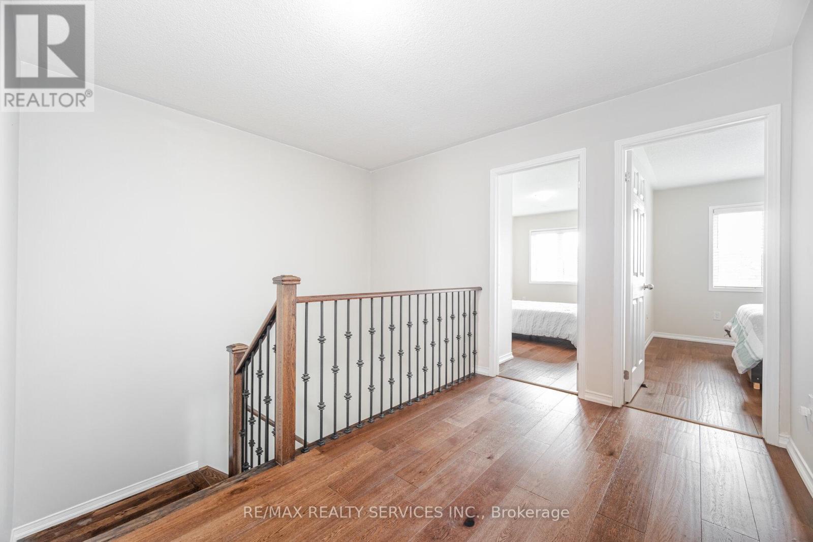 Photo 20 of 162 Sussexvale Drive, Brampton ON