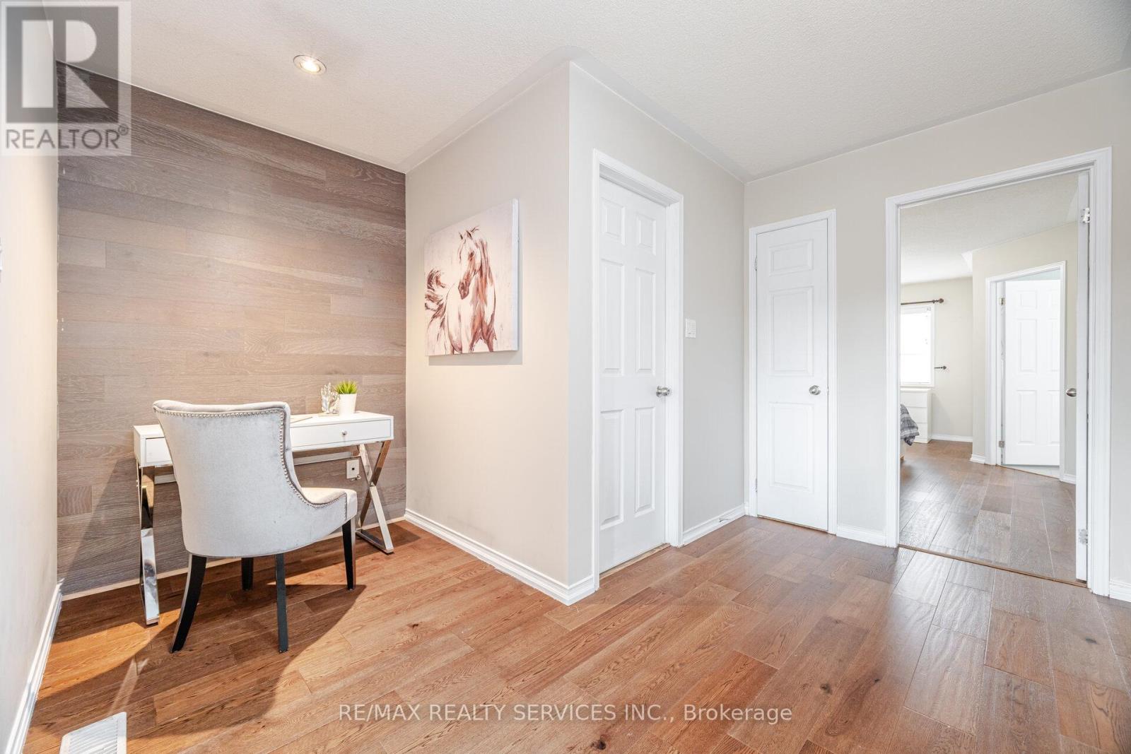 Photo 21 of 162 Sussexvale Drive, Brampton ON