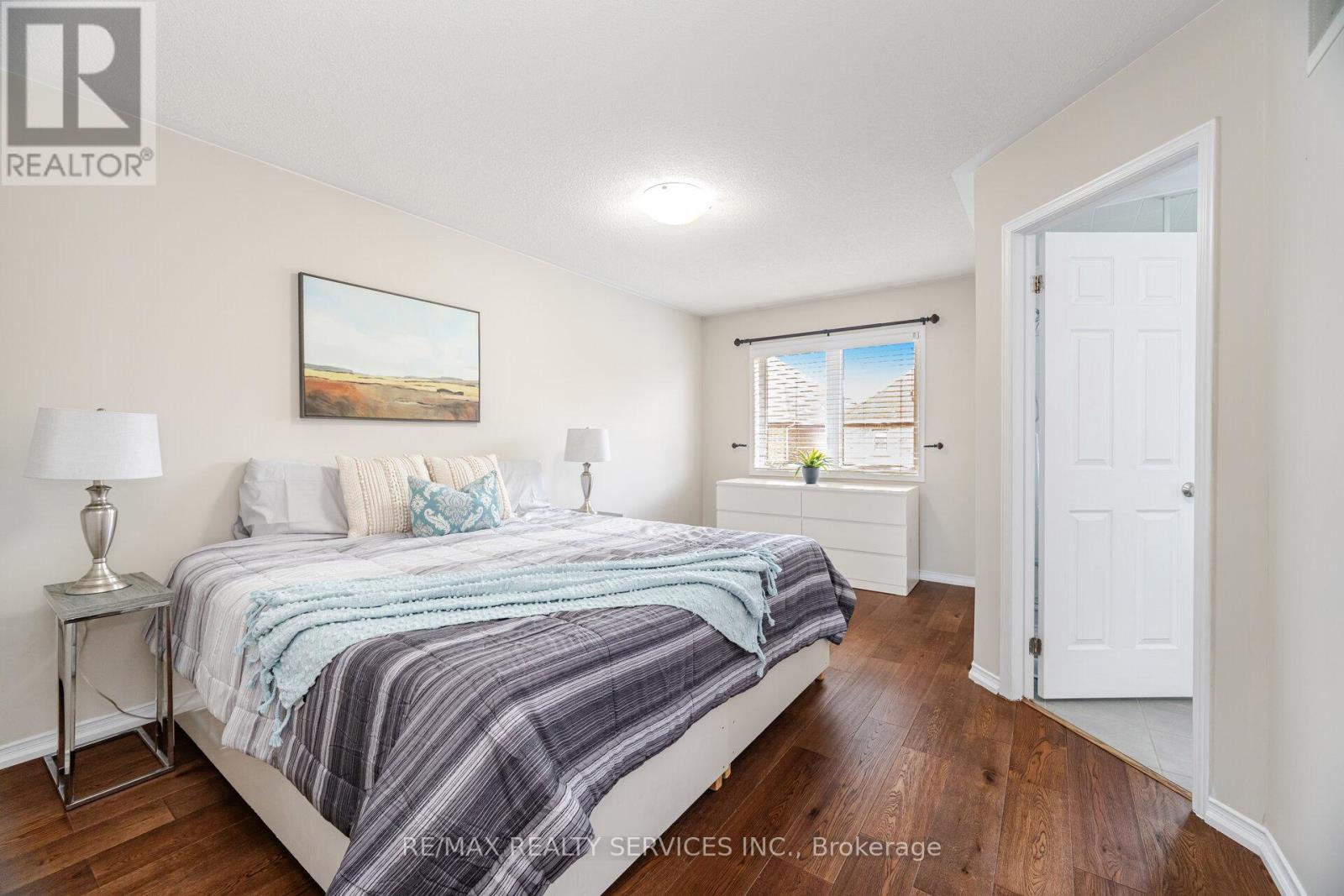 Photo 22 of 162 Sussexvale Drive, Brampton ON