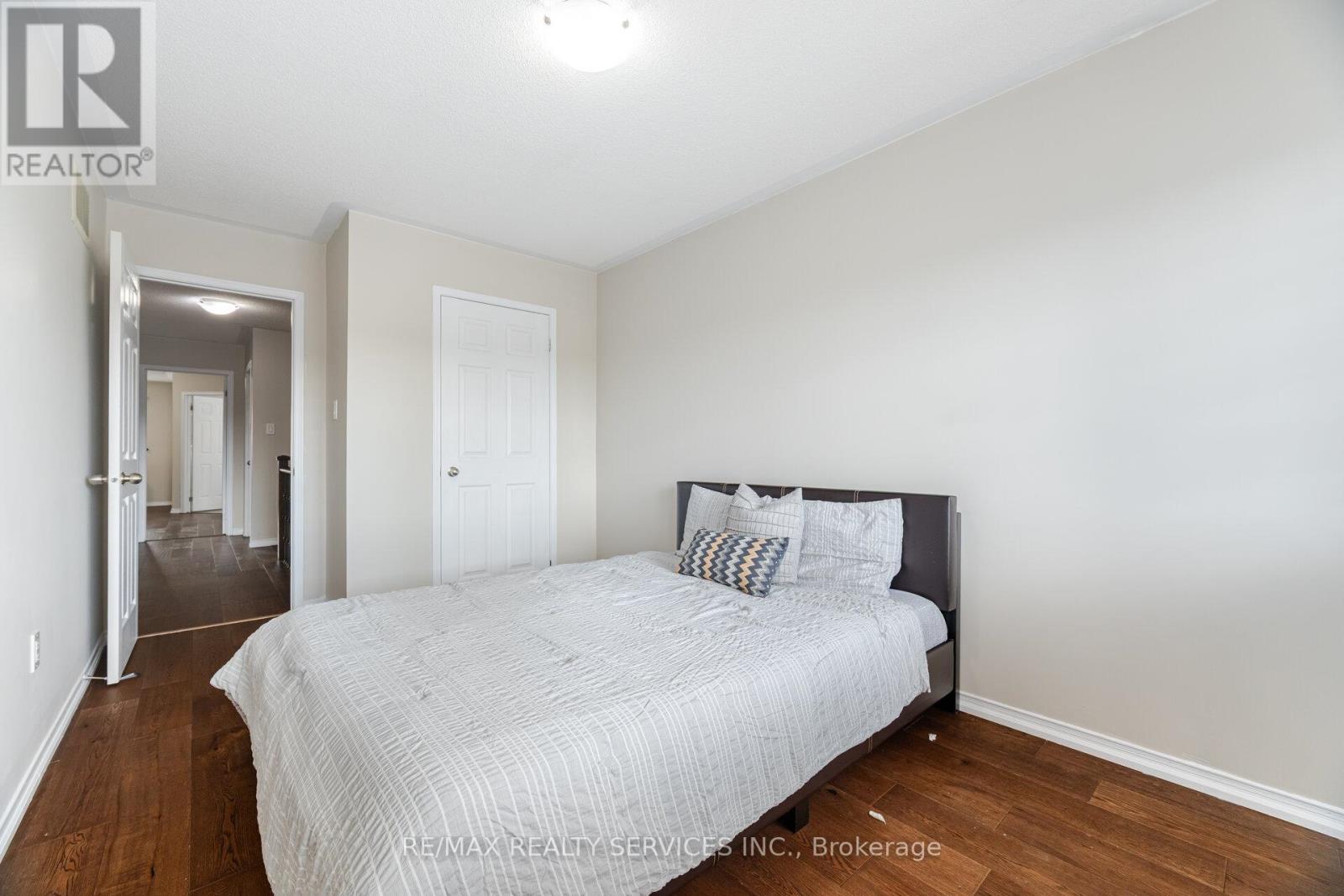 Photo 28 of 162 Sussexvale Drive, Brampton ON
