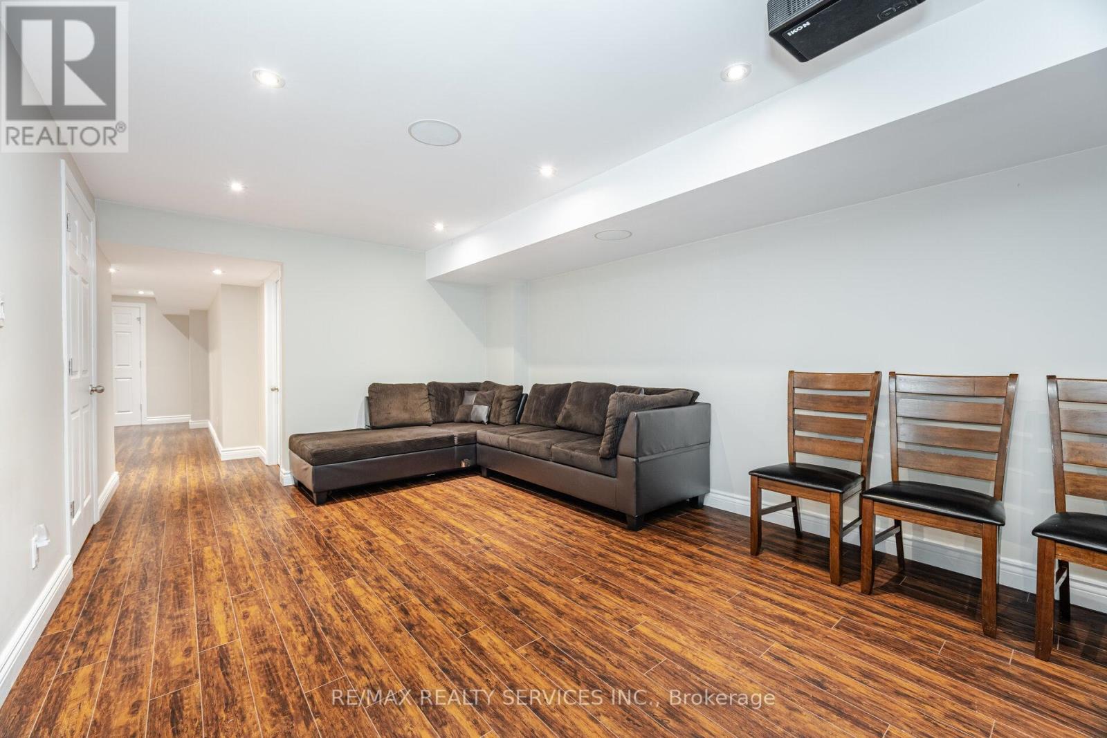 Photo 35 of 162 Sussexvale Drive, Brampton ON