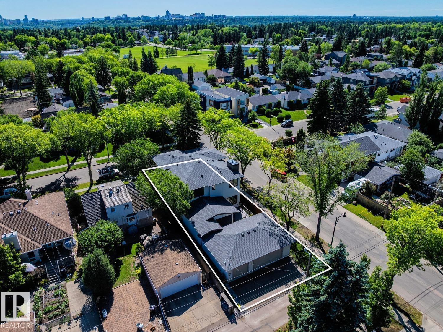 Photo 48 of 9704 146 St Nw, Edmonton AB