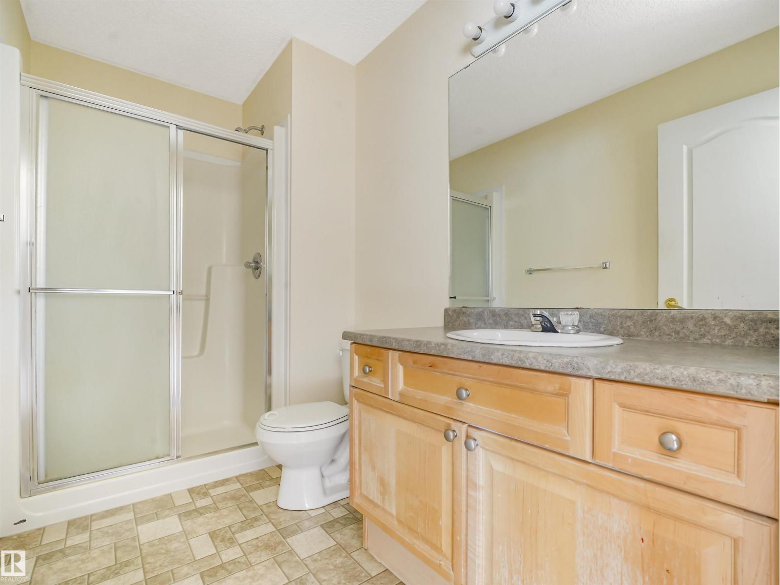 Photo 32 of 57 3380 28 A Av Nw, Edmonton AB