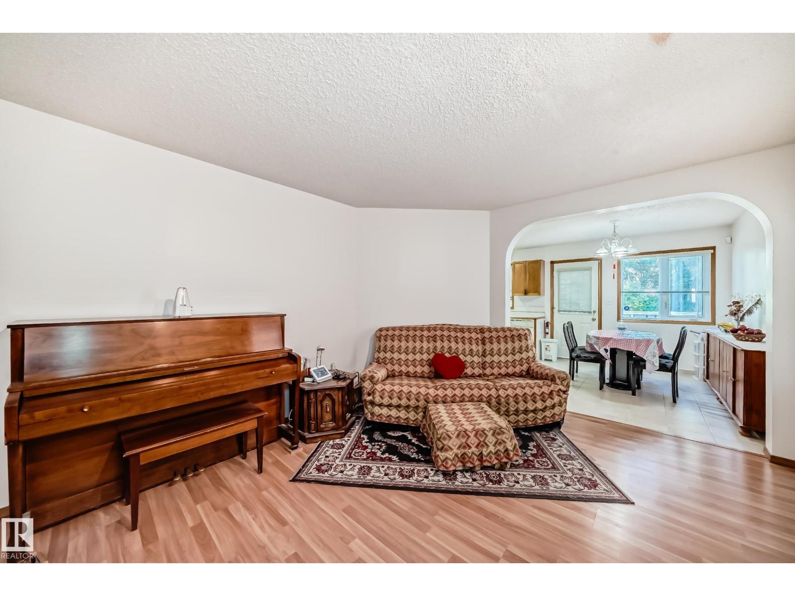 Photo 18 of 1122 Wedgewood Bv Nw, Edmonton AB