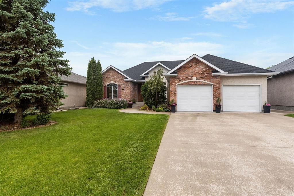 Photo 3 of 134 Granite Park Boulevard, Steinbach MB
