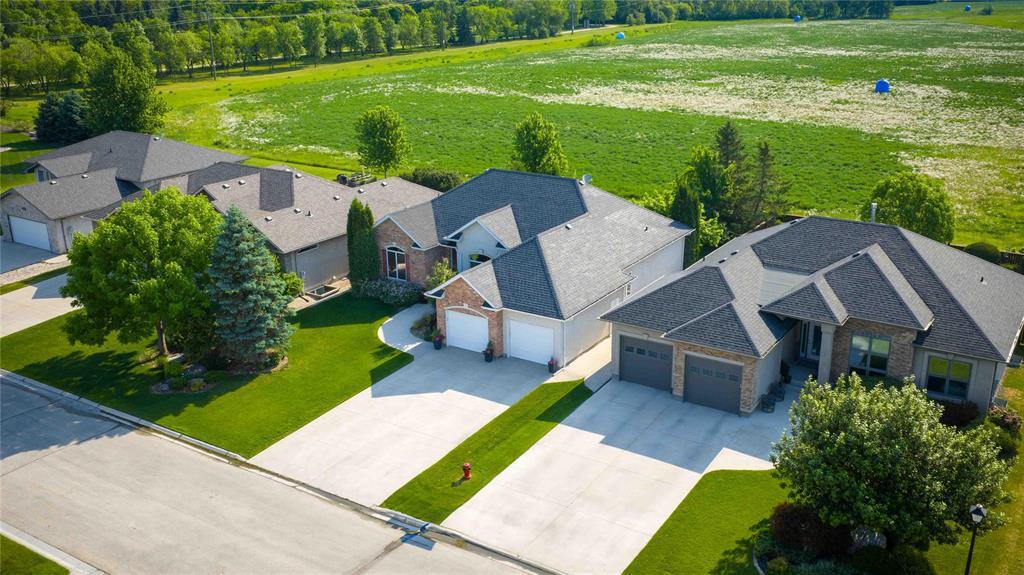 Photo 37 of 134 Granite Park Boulevard, Steinbach MB