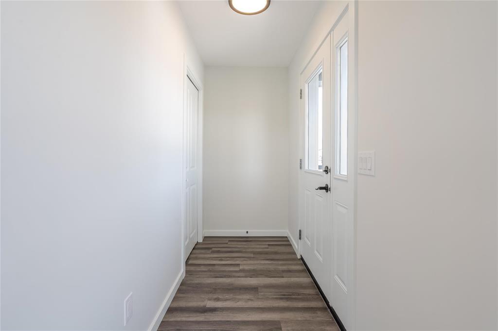 Photo 2 of 294 Normandeau Avenue, Ste Anne MB