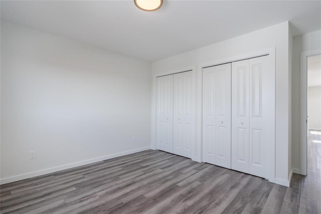 Photo 13 of 294 Normandeau Avenue, Ste Anne MB