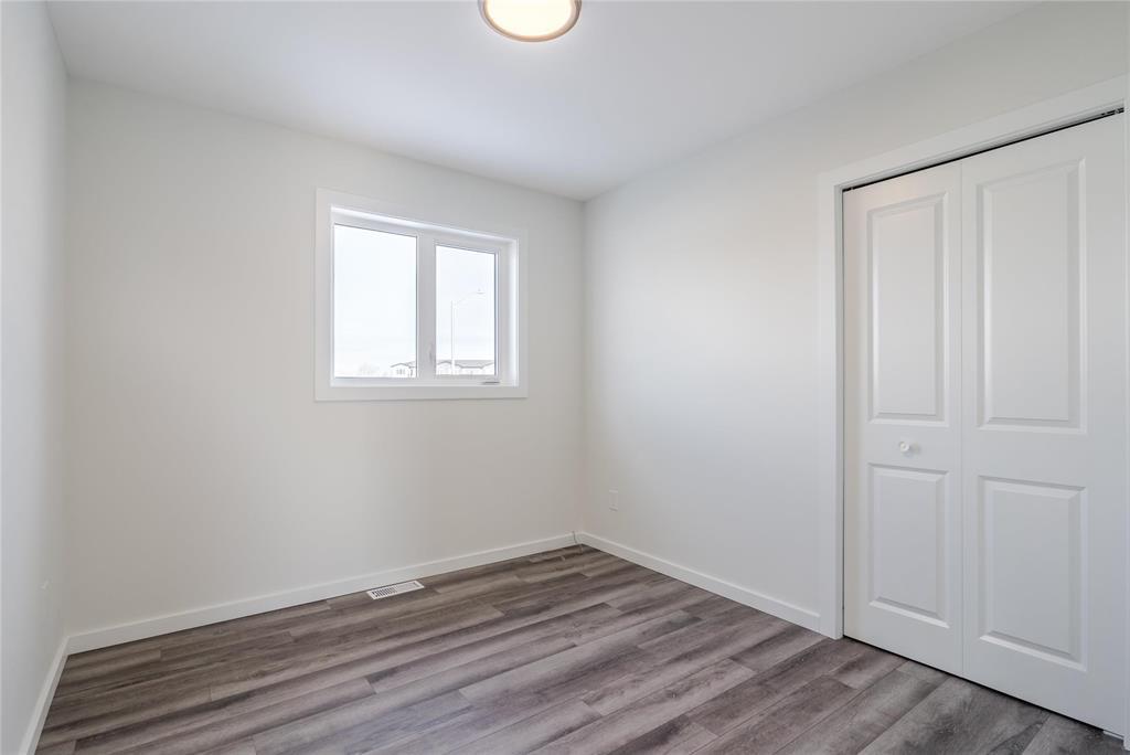 Photo 14 of 294 Normandeau Avenue, Ste Anne MB