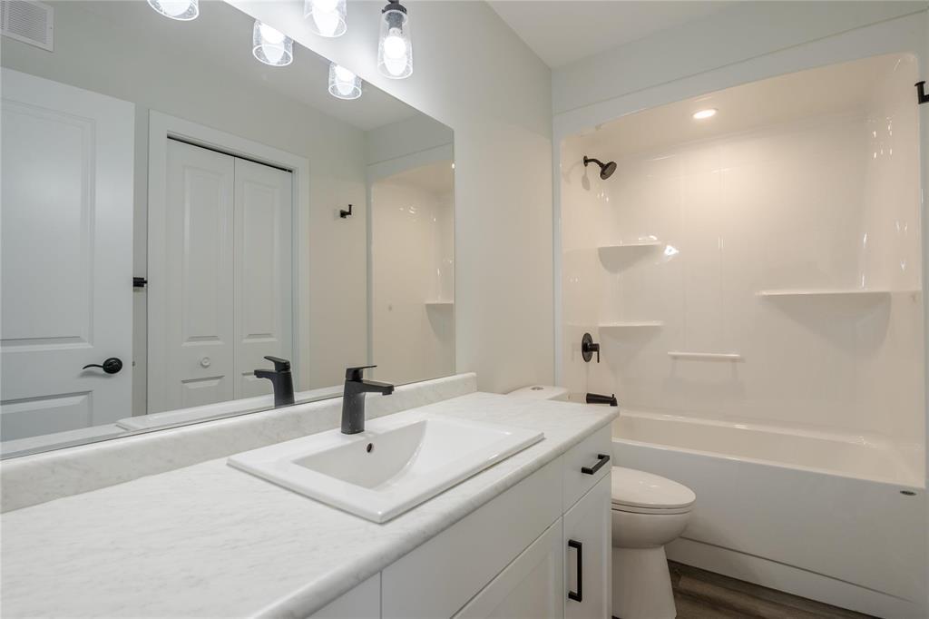 Photo 15 of 294 Normandeau Avenue, Ste Anne MB