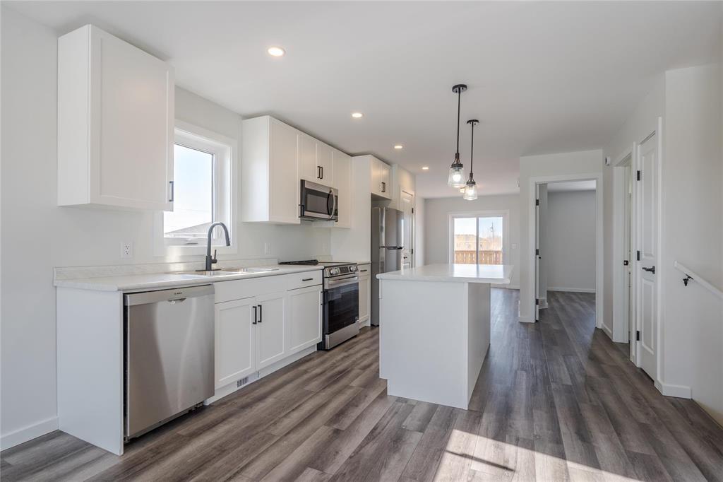 Photo 3 of 294 Normandeau Avenue, Ste Anne MB
