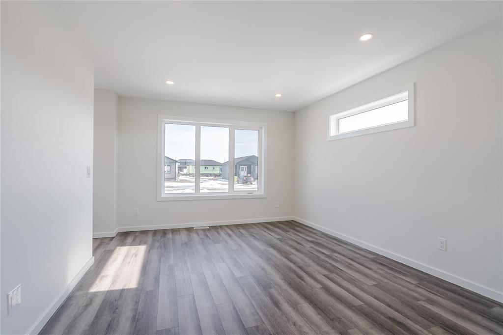 Photo 4 of 294 Normandeau Avenue, Ste Anne MB