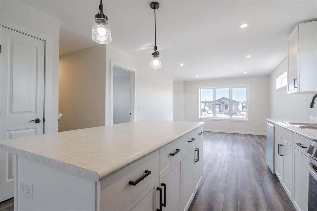 Photo 10 of 294 Normandeau Avenue, Ste Anne MB