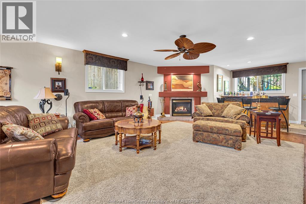 Photo 18 of 4159 Roseland Drive, Windsor ON