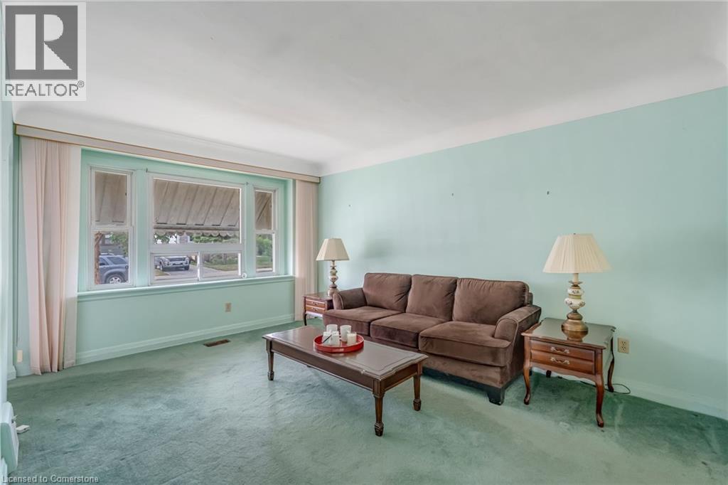 Photo 4 of 113 East 38th Street, Hamilton ON