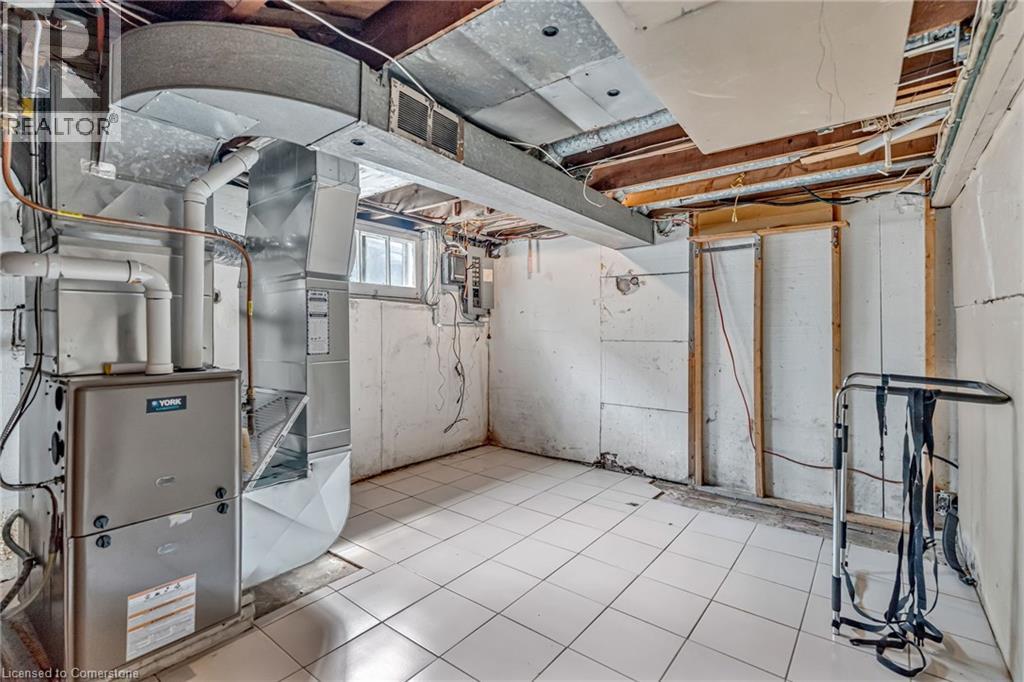 Photo 17 of 113 East 38th Street, Hamilton ON