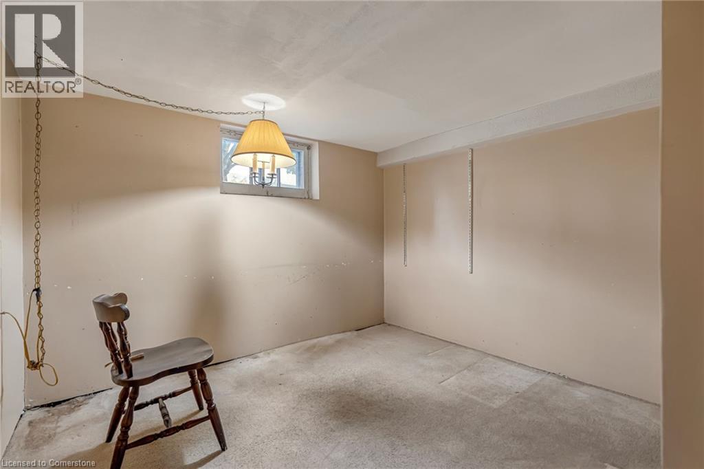Photo 15 of 113 East 38th Street, Hamilton ON