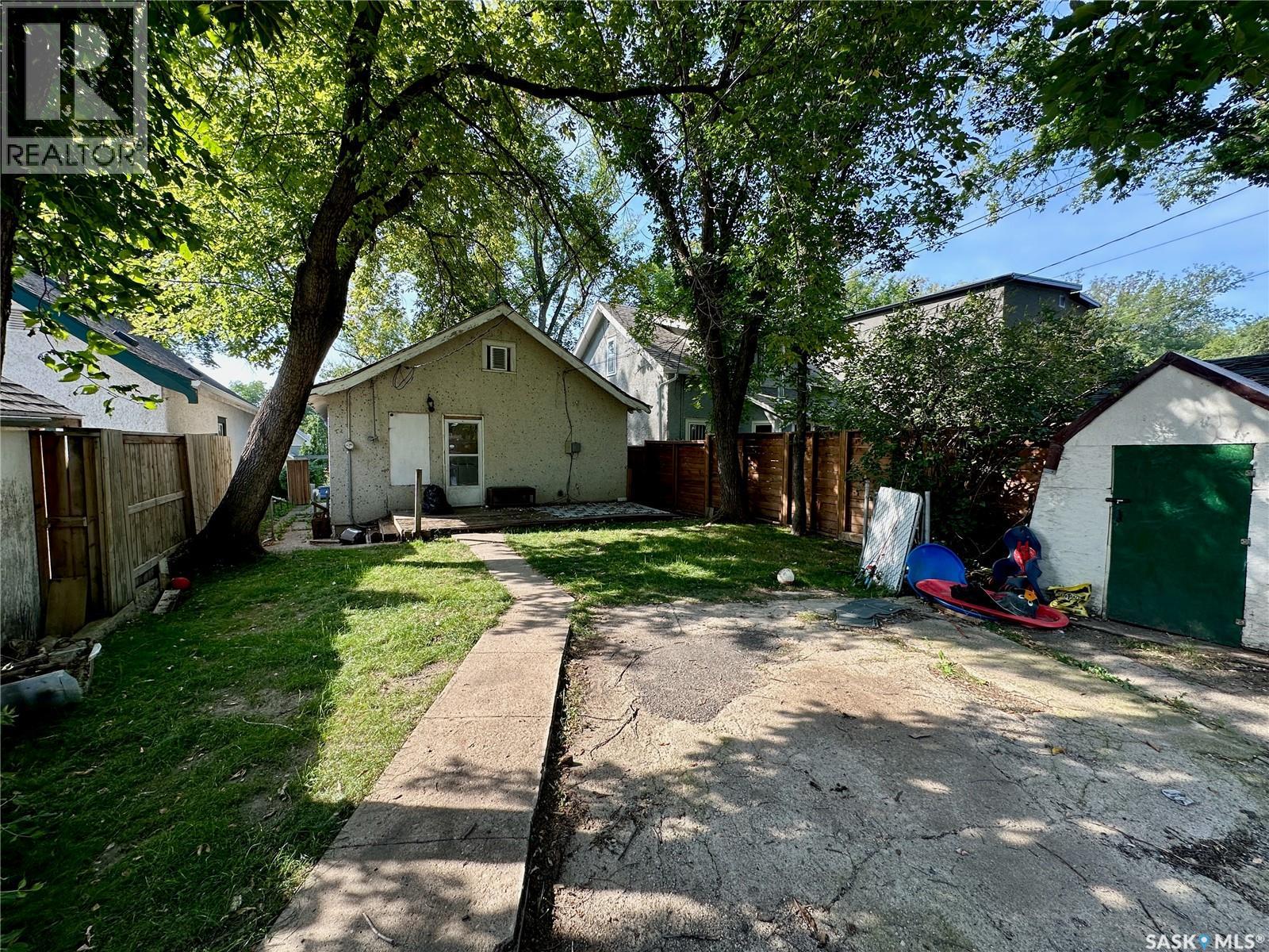 Photo 25 of 314 26th Street W, Saskatoon SK