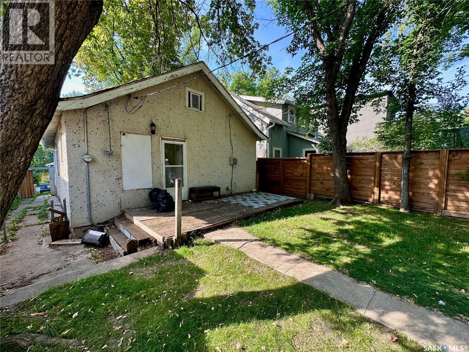 Photo 26 of 314 26th Street W, Saskatoon SK