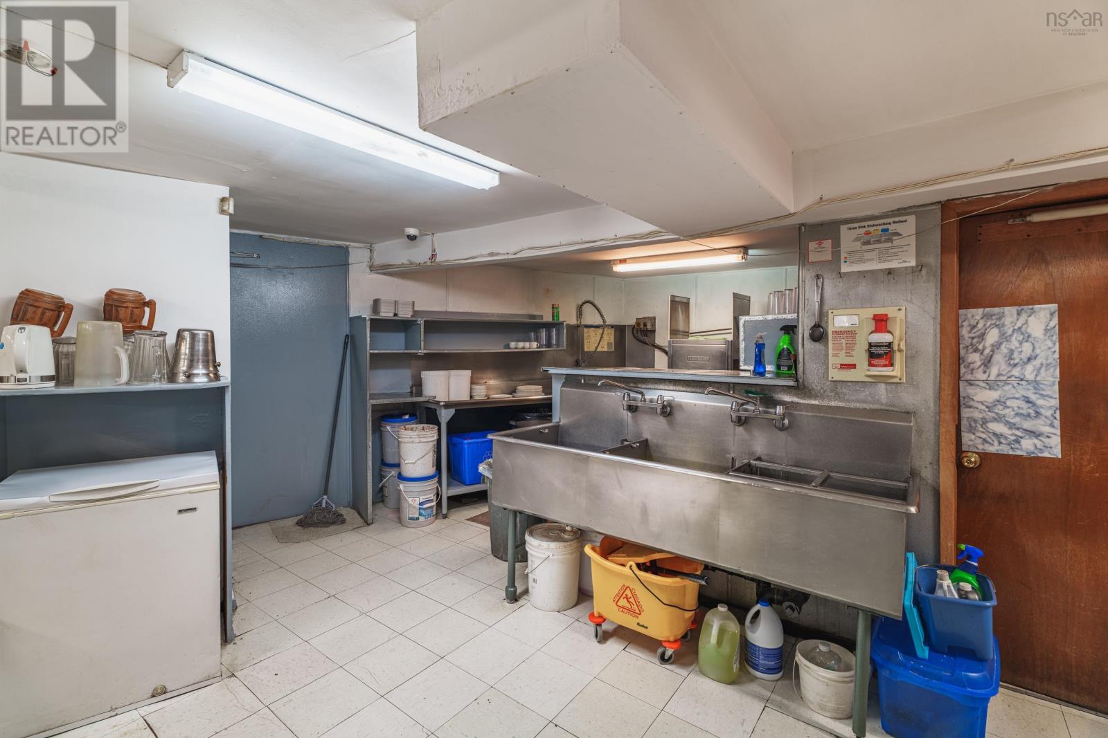 Property 39 of 49 of 344 Prince Street