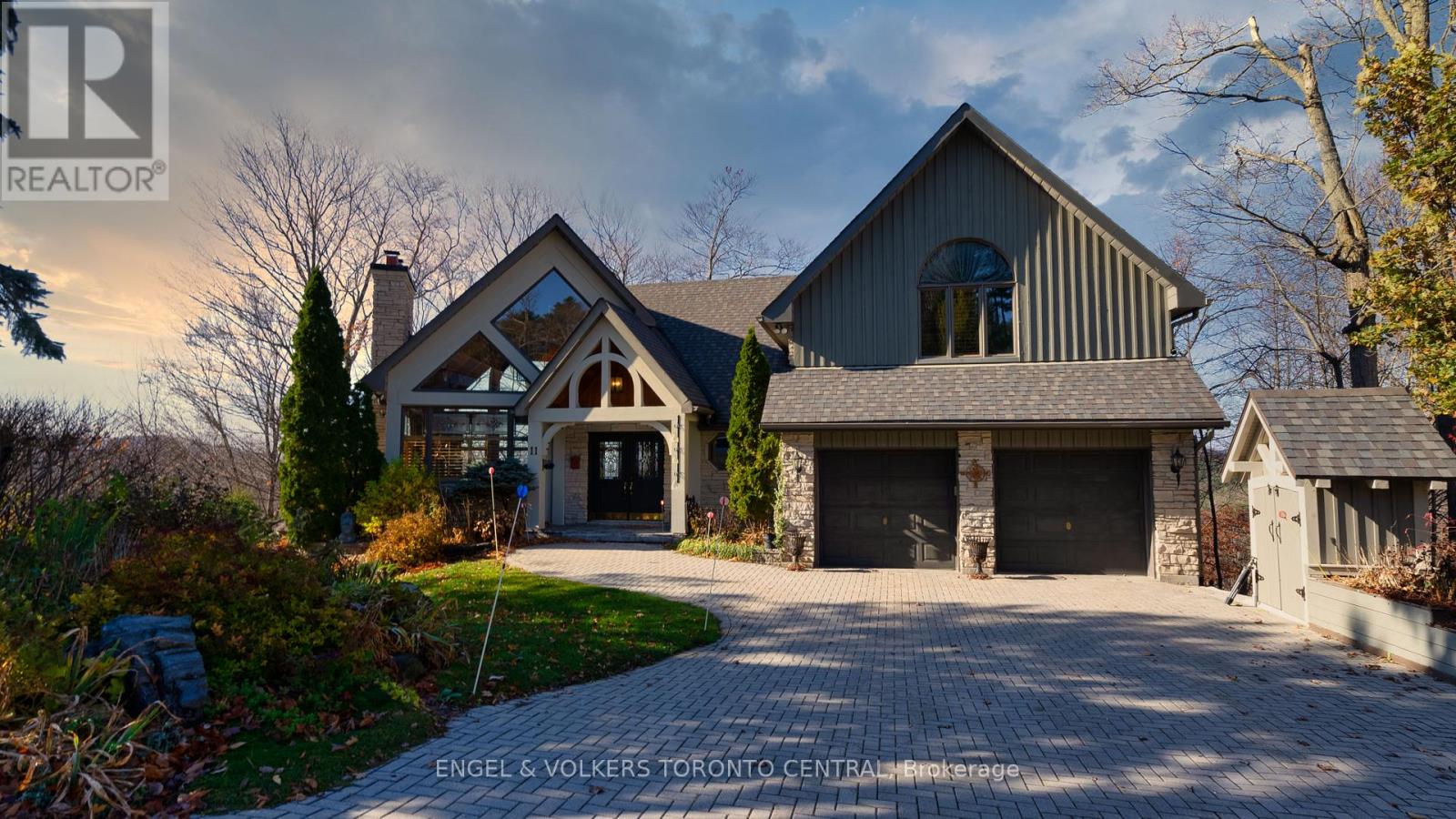 Photo 1 of 11 Valleycrest Drive, Oromedonte ON
