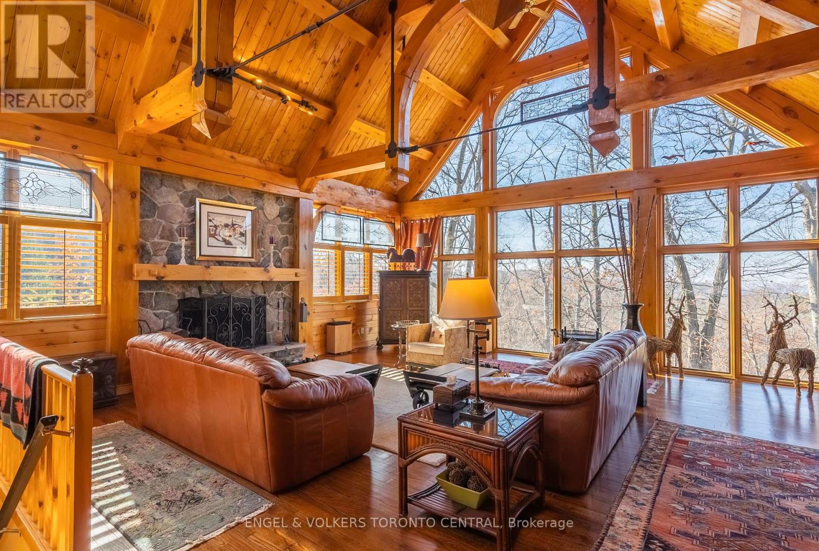 Photo 2 of 11 Valleycrest Drive, Oromedonte ON