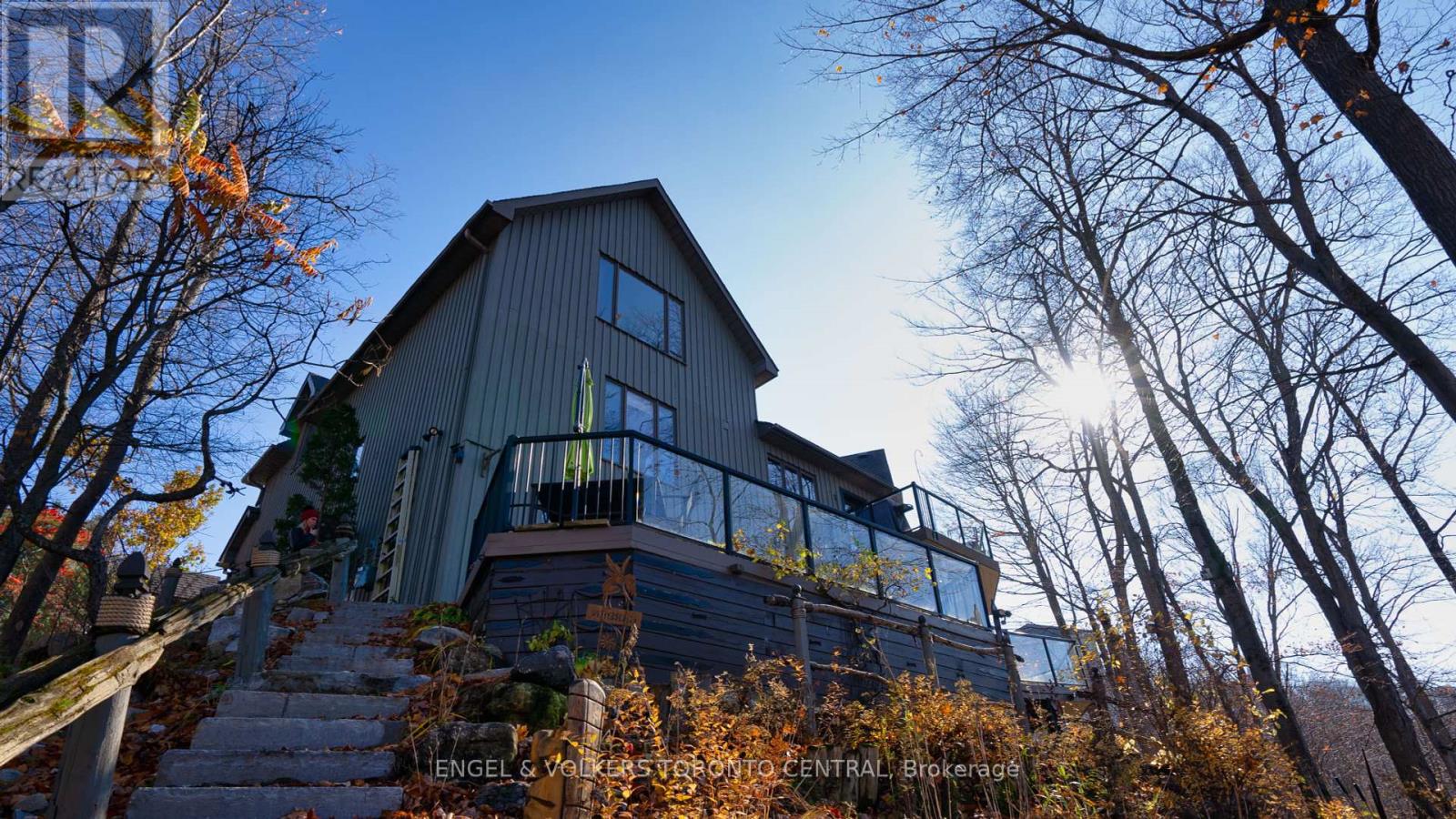 Photo 48 of 11 Valleycrest Drive, Oromedonte ON