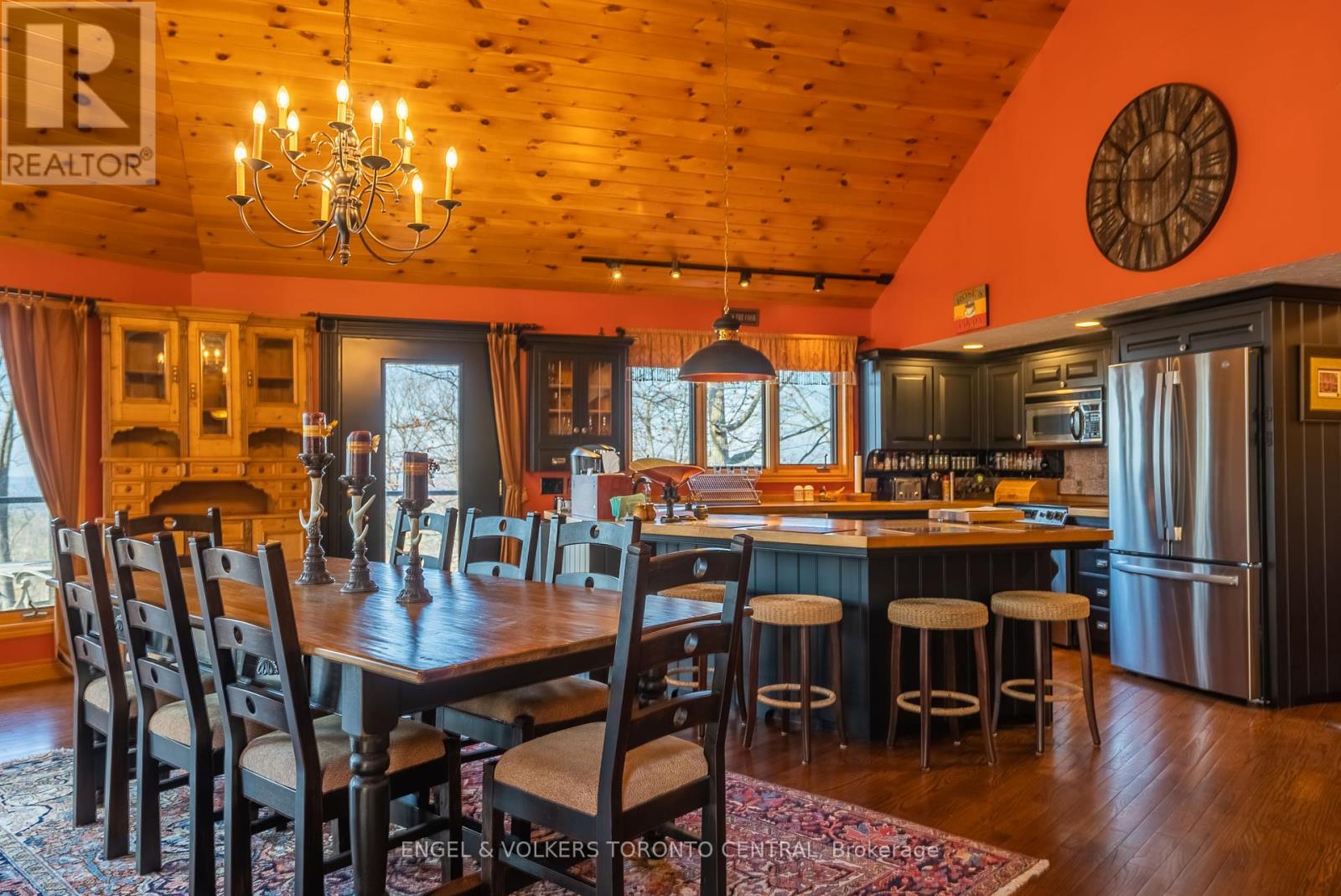 Photo 8 of 11 Valleycrest Drive, Oromedonte ON