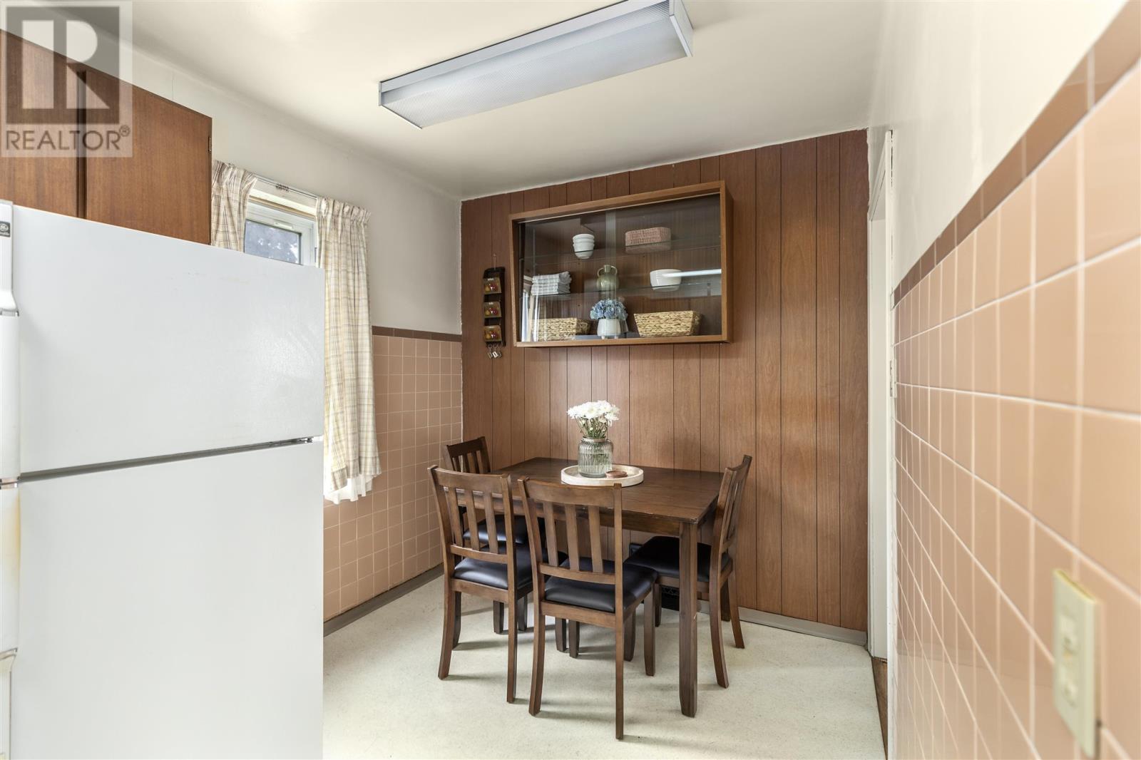 Photo 10 of 1287 Wellington St E, Sault Ste Marie ON