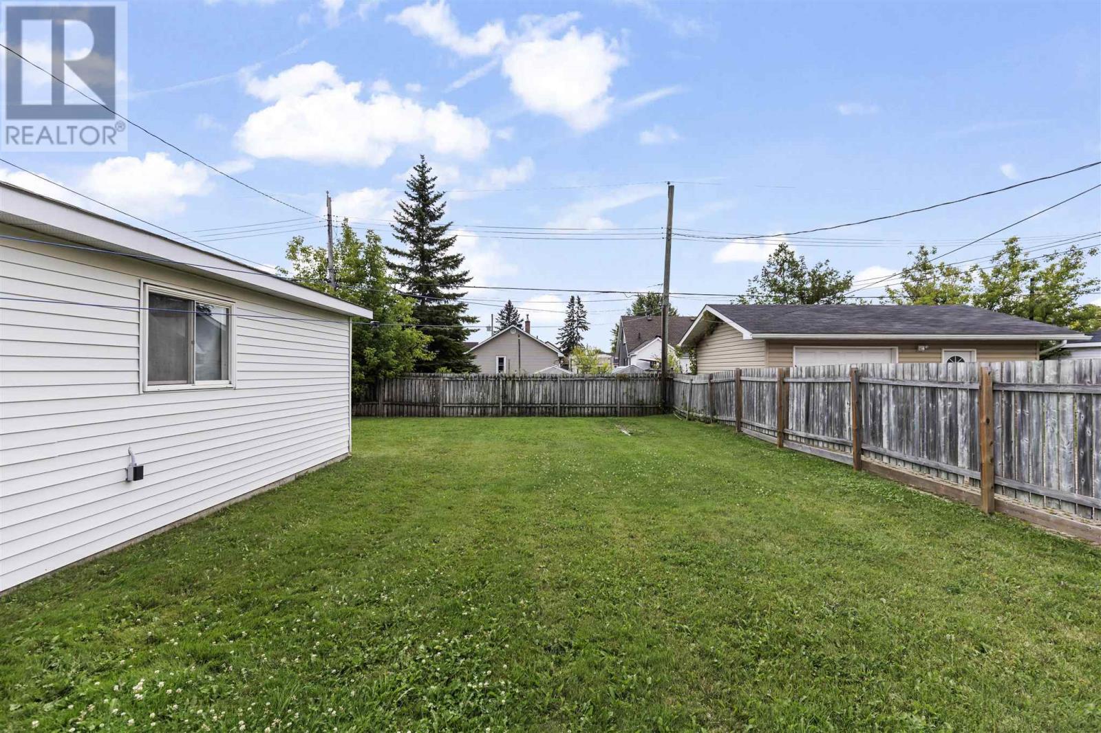 Photo 29 of 1287 Wellington St E, Sault Ste Marie ON