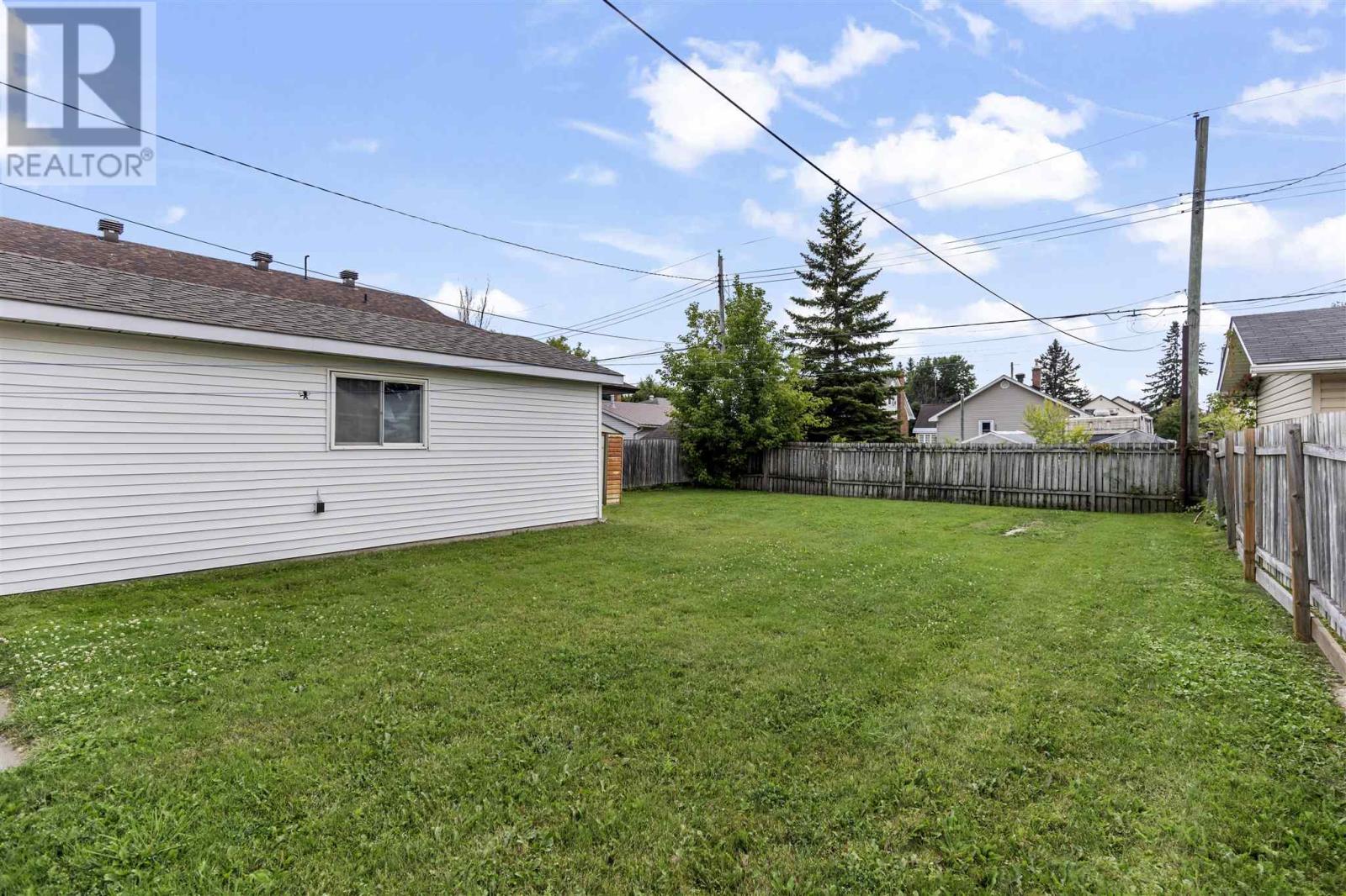 Photo 30 of 1287 Wellington St E, Sault Ste Marie ON
