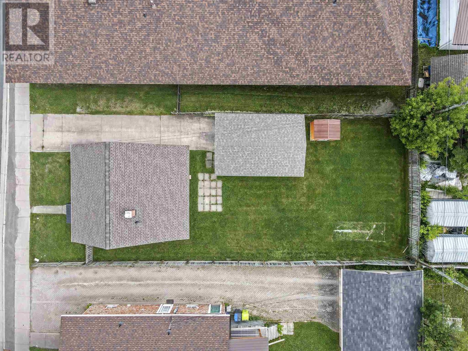 Photo 33 of 1287 Wellington St E, Sault Ste Marie ON