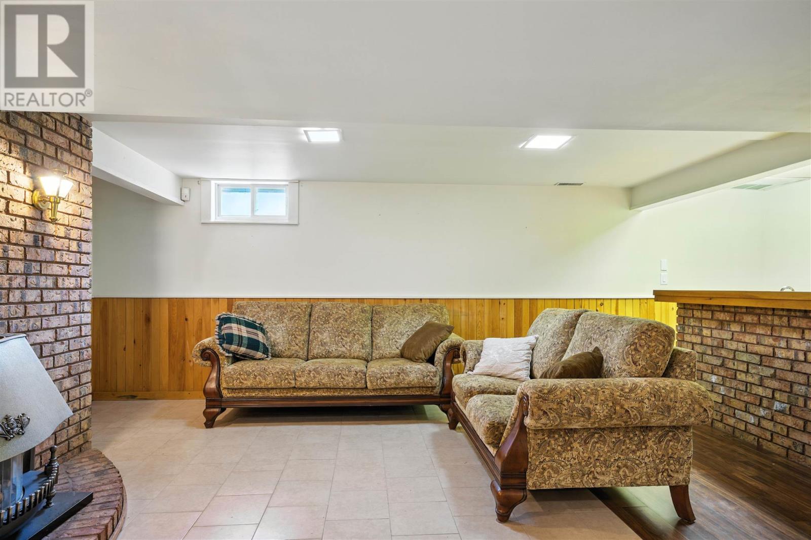 Photo 19 of 30 Chicora Cres, Sault Ste Marie ON