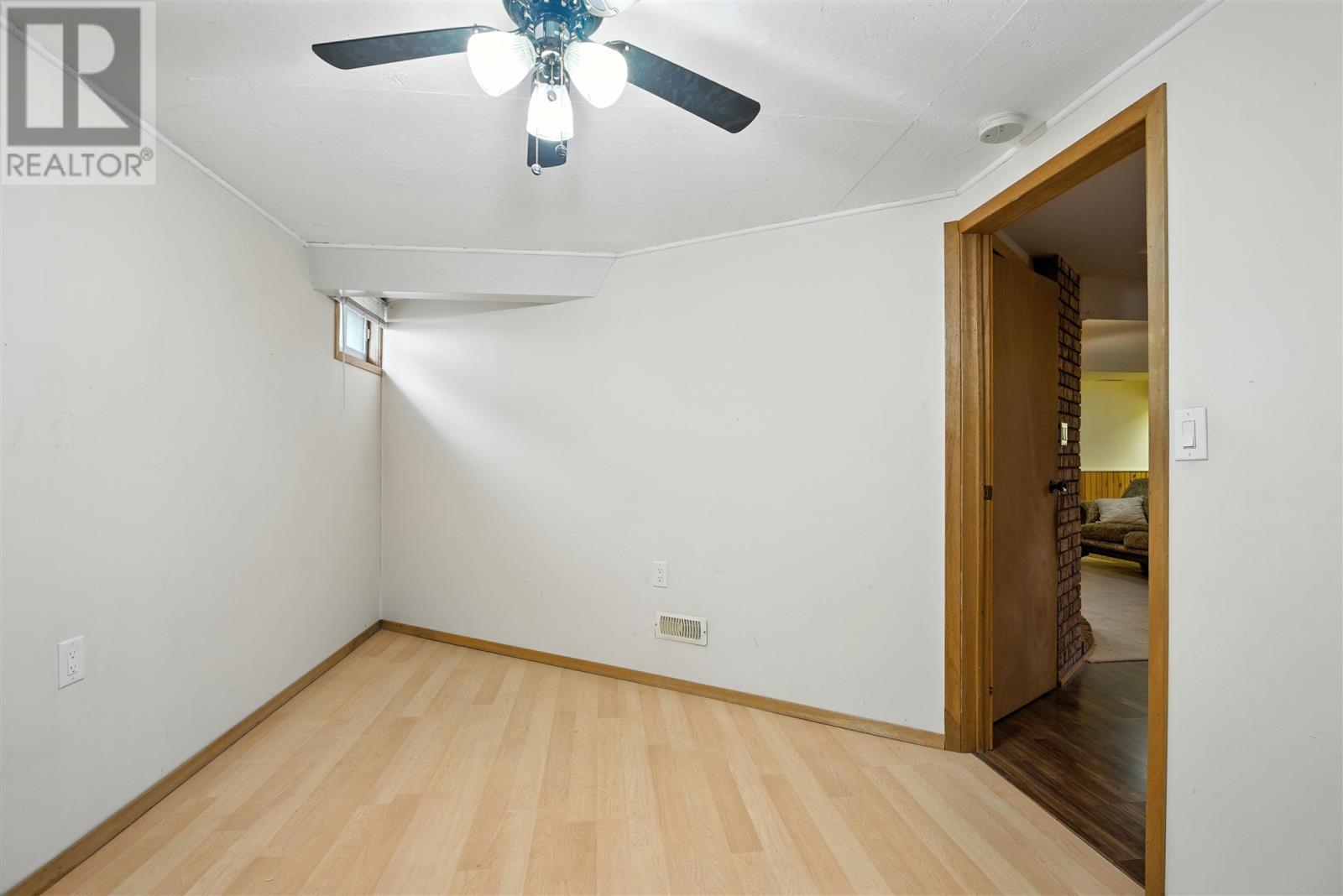 Photo 24 of 30 Chicora Cres, Sault Ste Marie ON