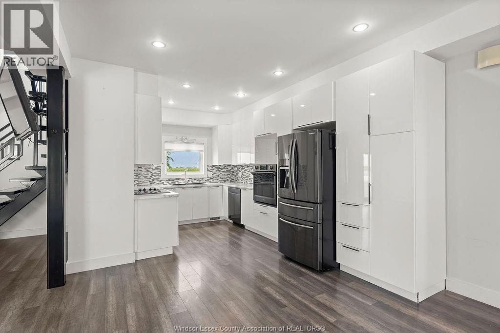 Photo 5 of 2916 County Rd 31, Lakeshore ON