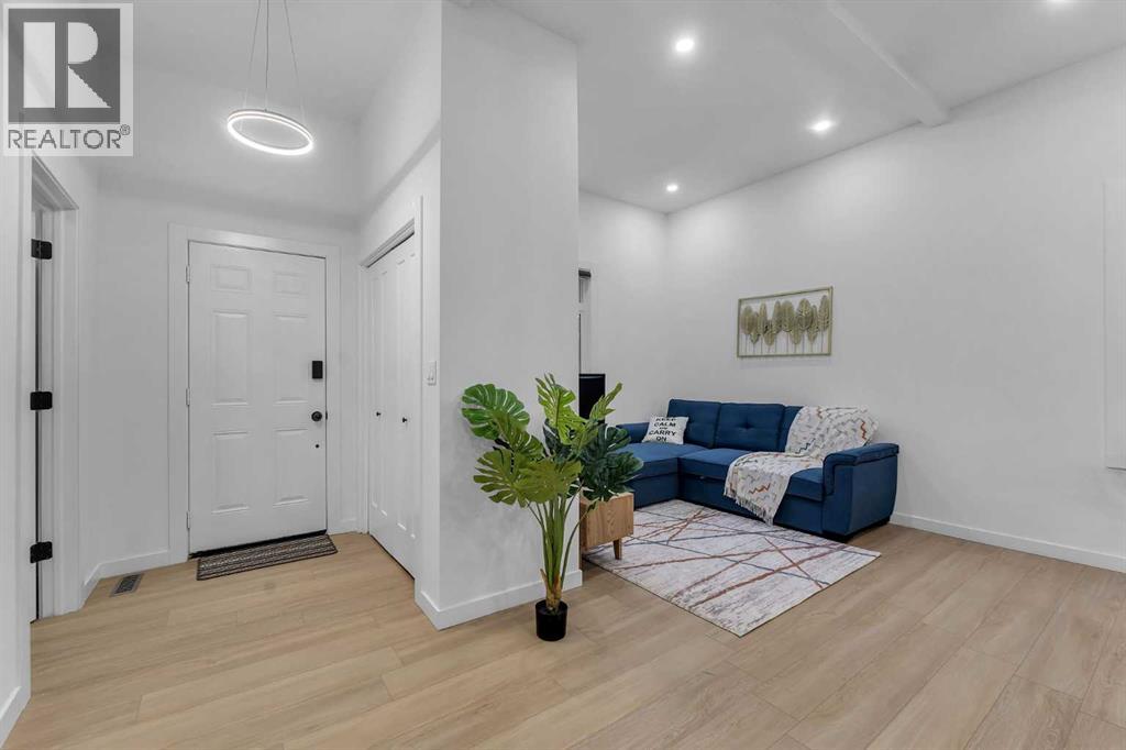 Photo 4 of 224 8 A Street Ne, Calgary AB