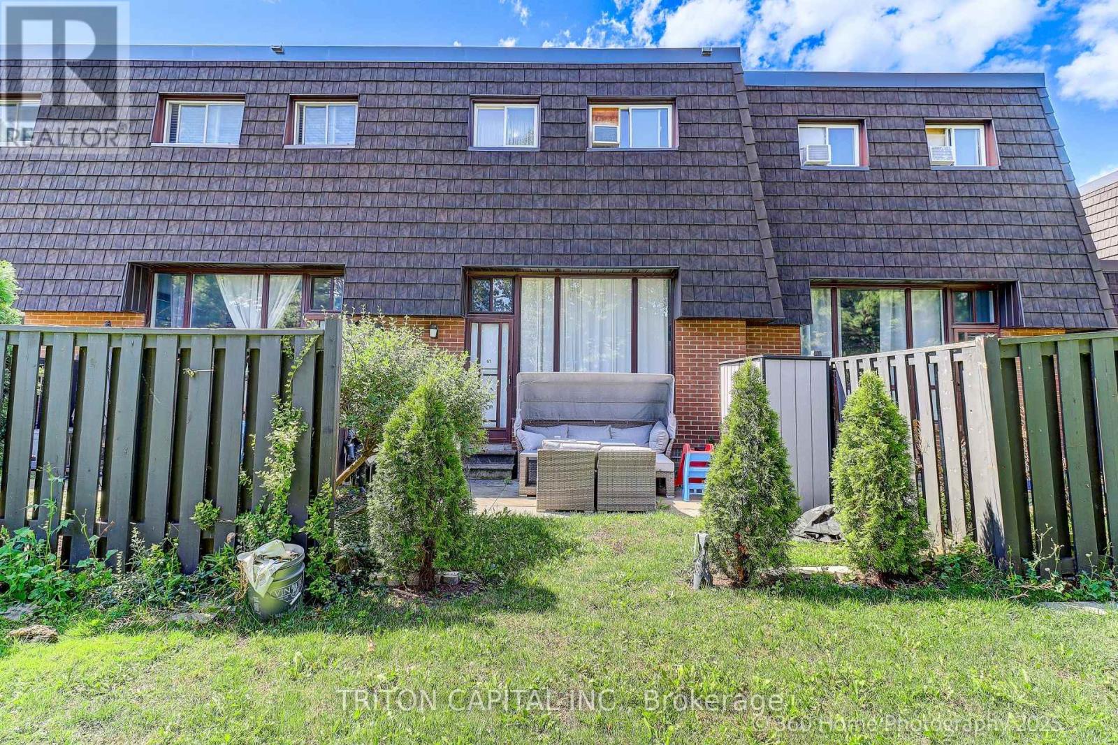 Photo 25 of 57 Darras Court, Brampton ON