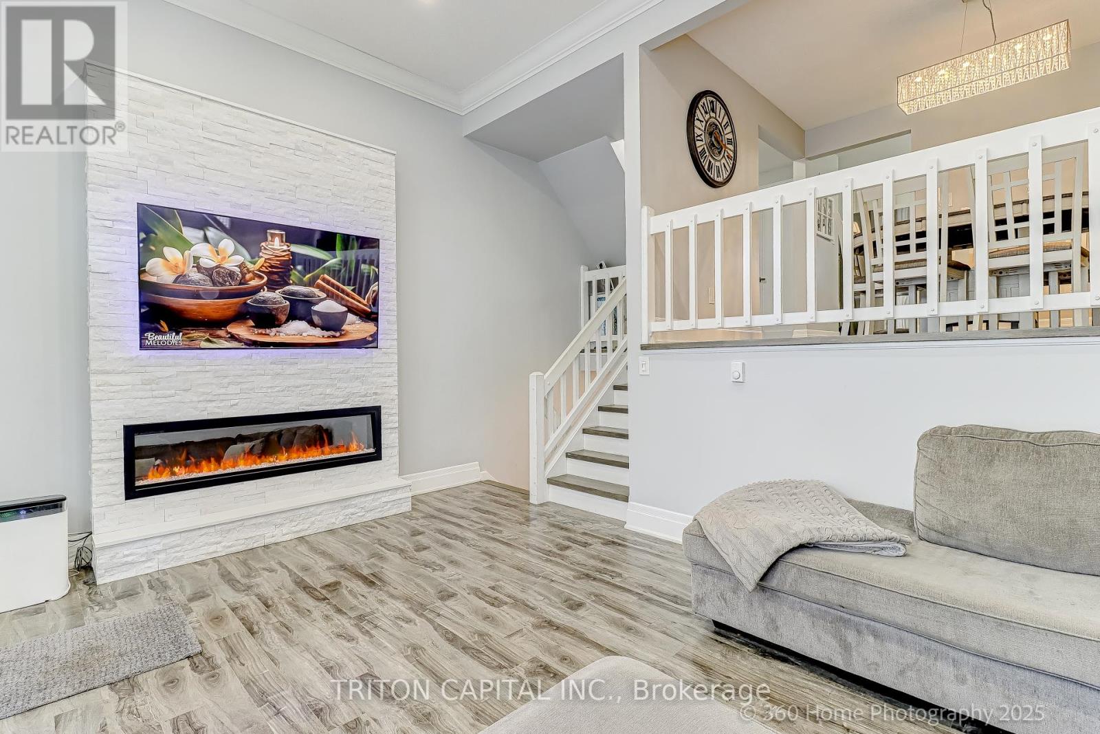 Photo 7 of 57 Darras Court, Brampton ON