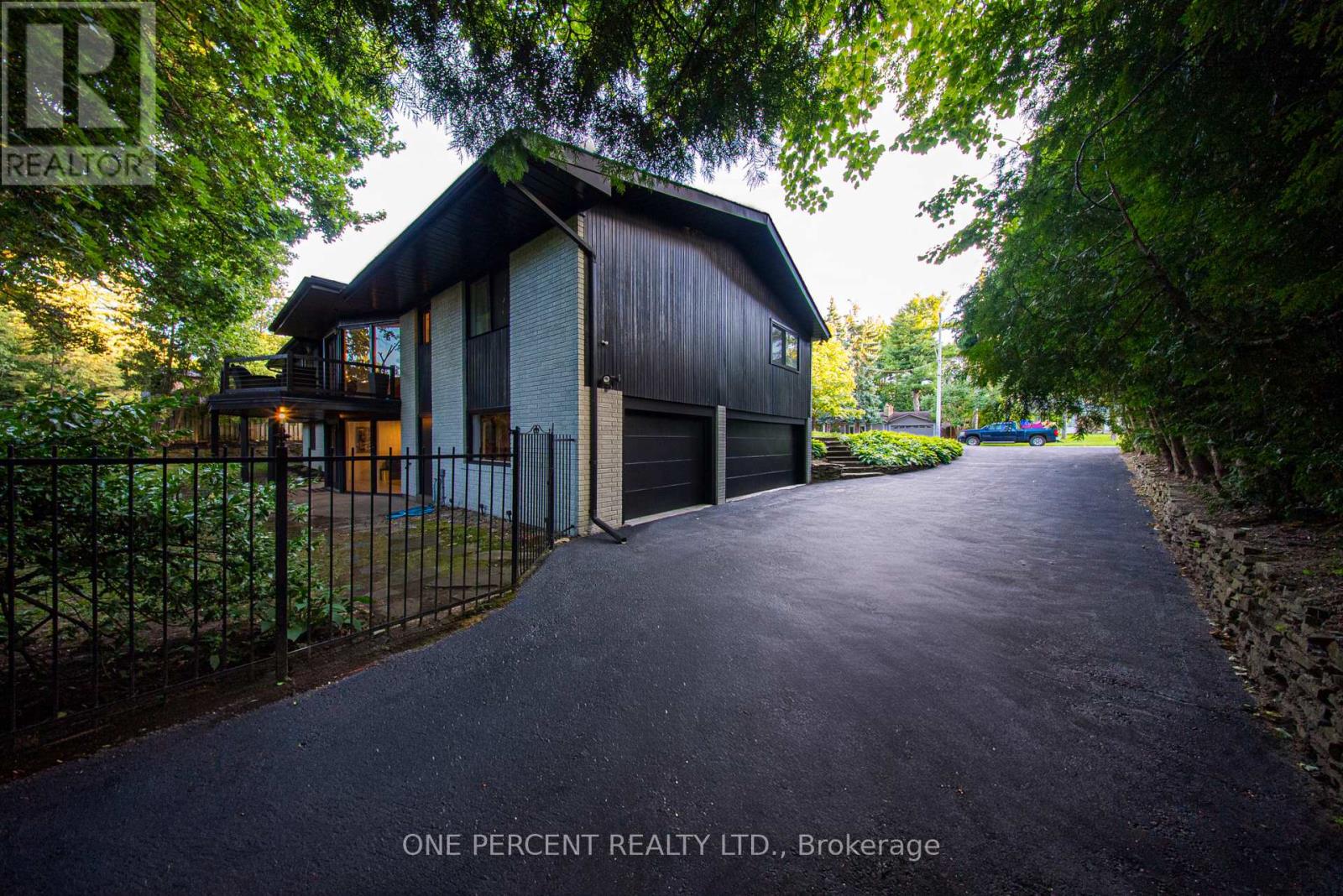 Photo 17 of 625 Sir Richards Road, Mississauga ON