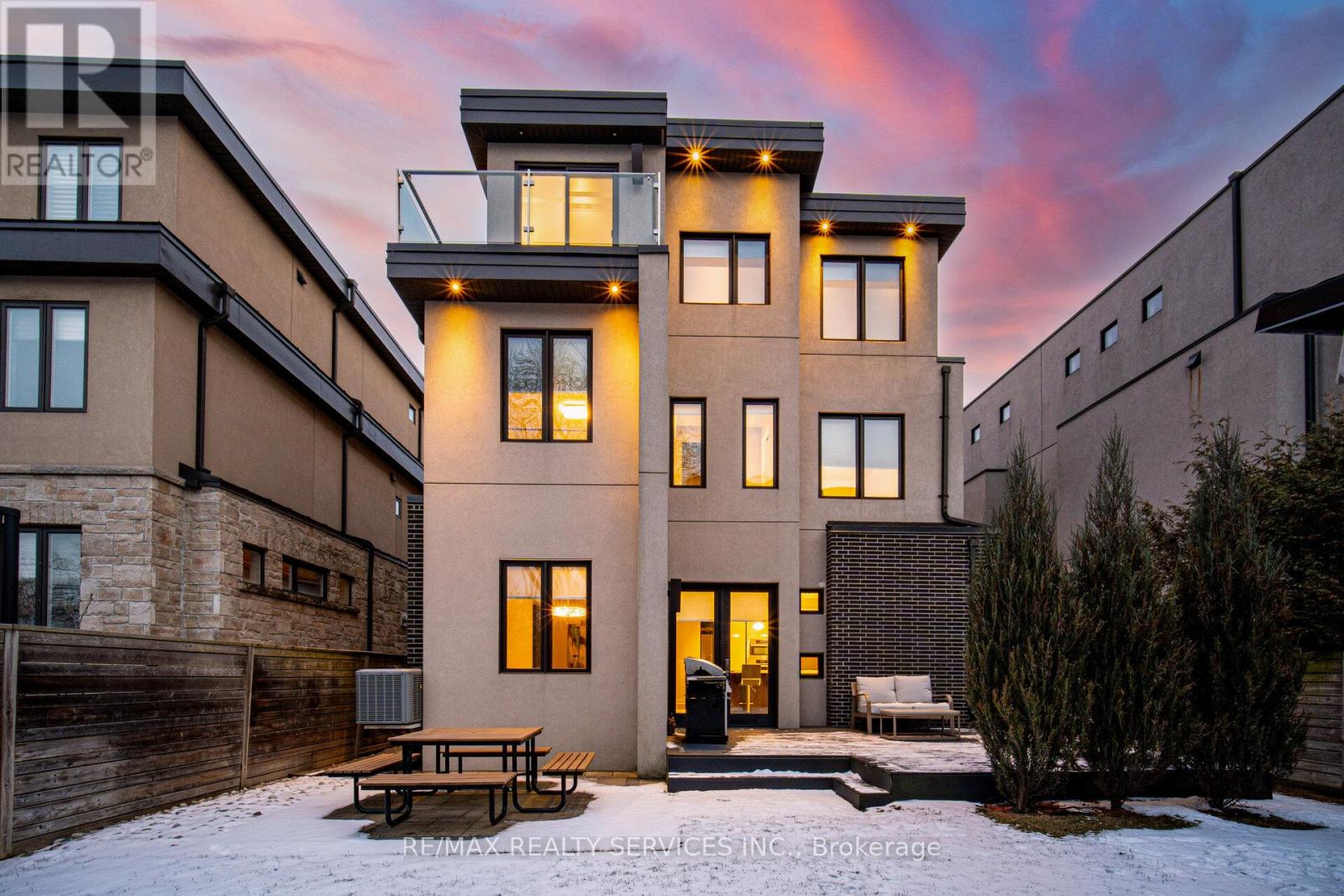 Photo 46 of 685 Montbeck Crescent, Mississauga ON