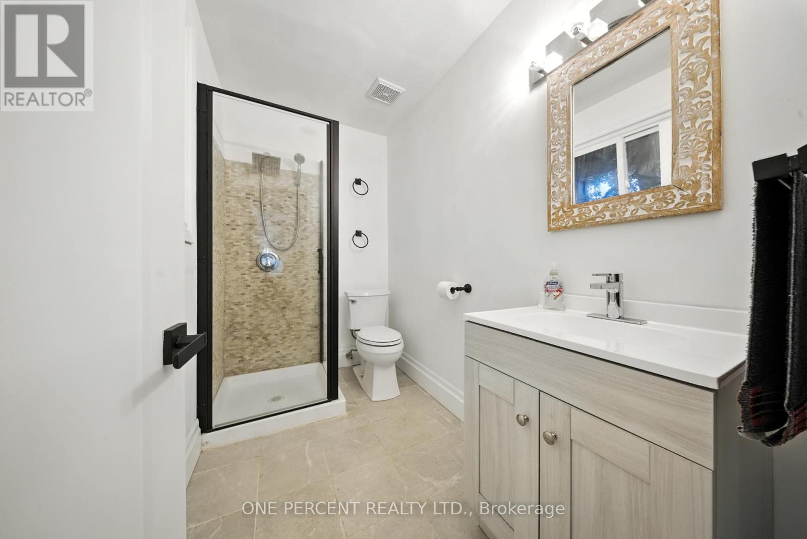 Photo 38 of 625 Sir Richards Road, Mississauga ON
