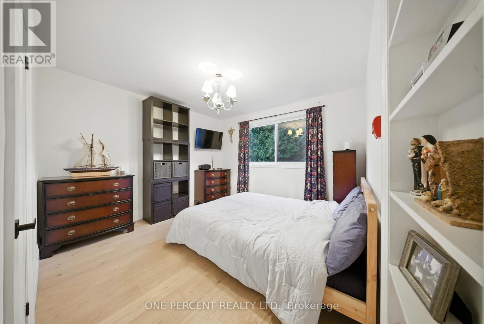Photo 35 of 625 Sir Richards Road, Mississauga ON