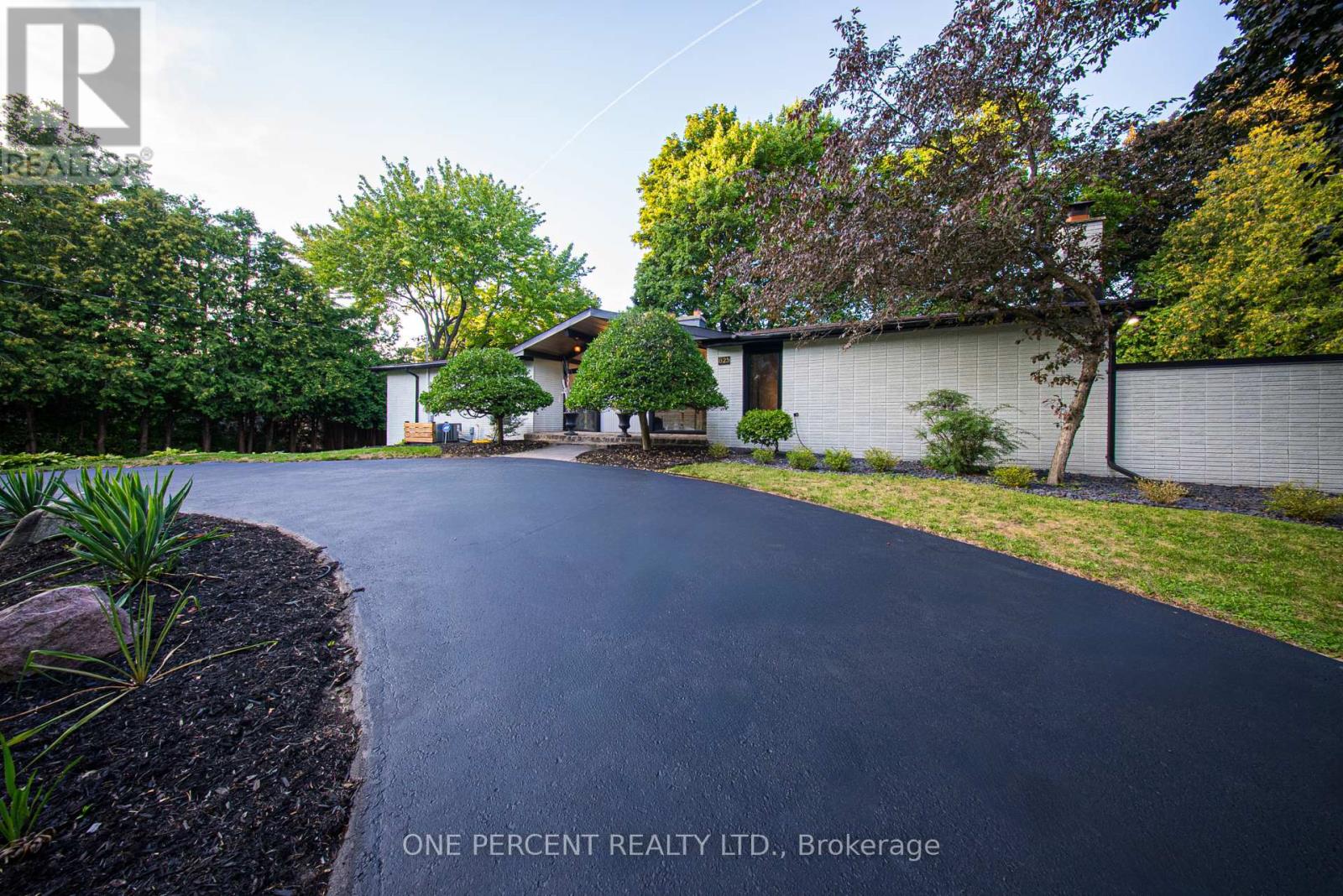 Photo 11 of 625 Sir Richards Road, Mississauga ON