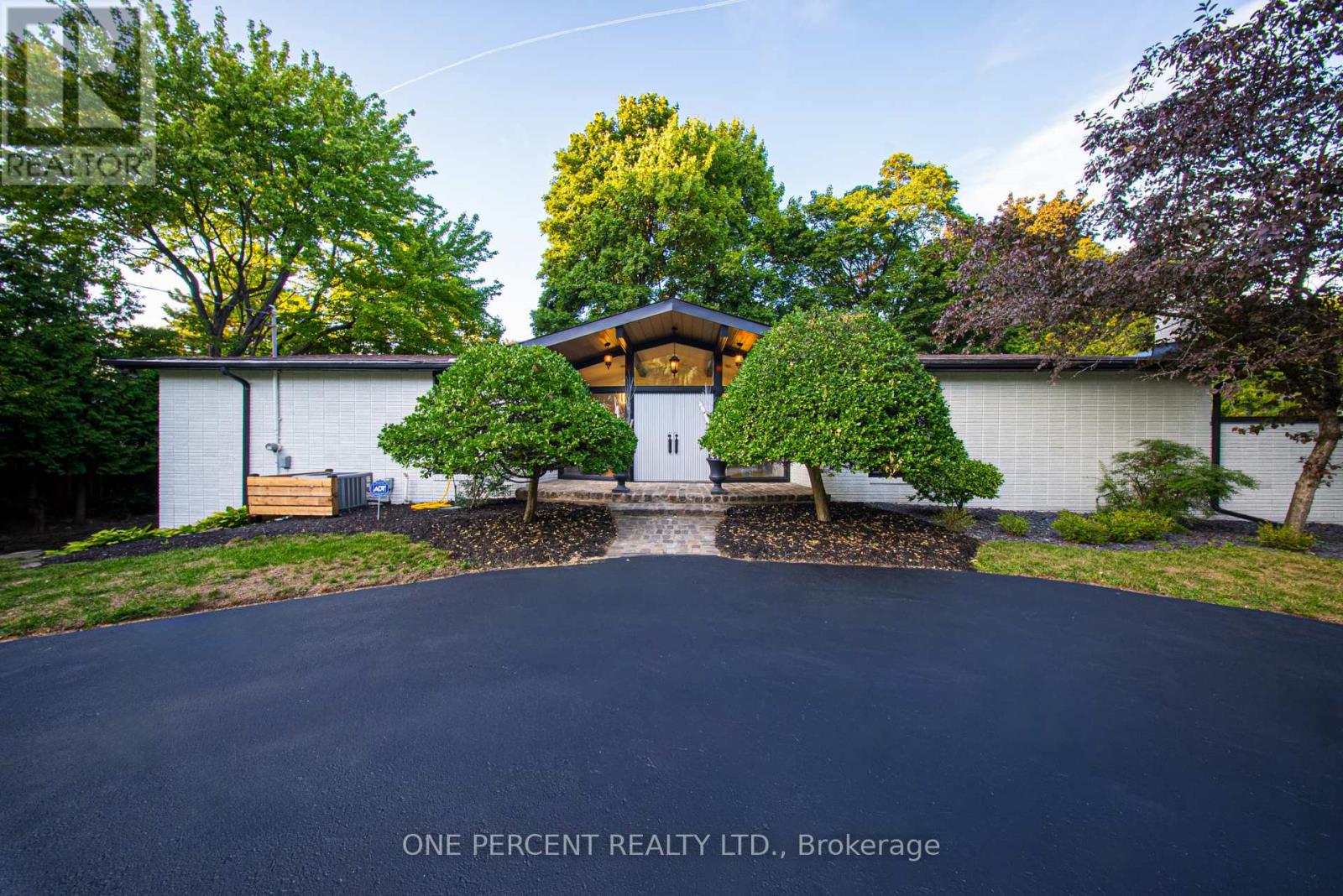Photo 12 of 625 Sir Richards Road, Mississauga ON