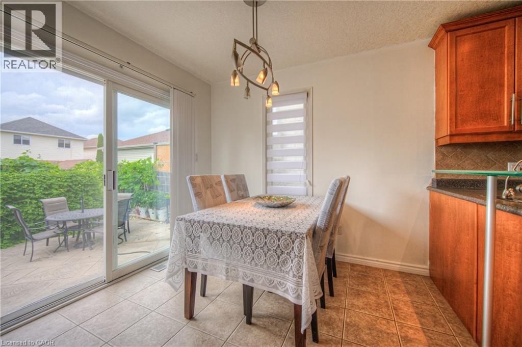 Photo 11 of 428 Wake Robin Crescent, Kitchener ON