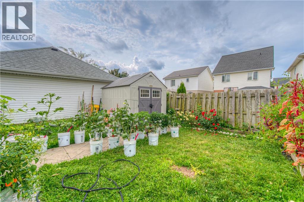 Photo 26 of 428 Wake Robin Crescent, Kitchener ON