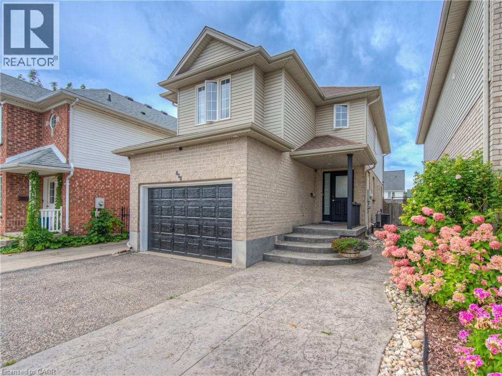 Photo 3 of 428 Wake Robin Crescent, Kitchener ON