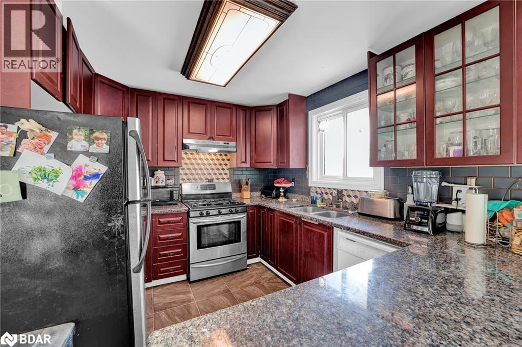 Photo 10 of 7925 10 County Road, Angus ON